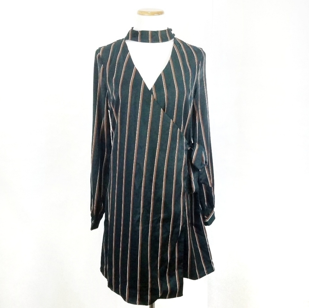 Anthropologie J.O.A Los Angeles Wrap Dress with Choker Neckline, NWT, Size M